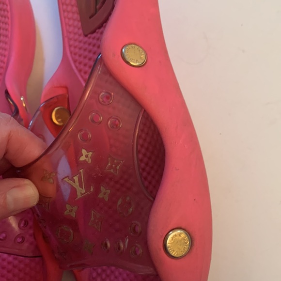 Louis Vuitton pink Monogrammed Pool Slide Sandals Sz 7.5/8 - Picture 4 of 9